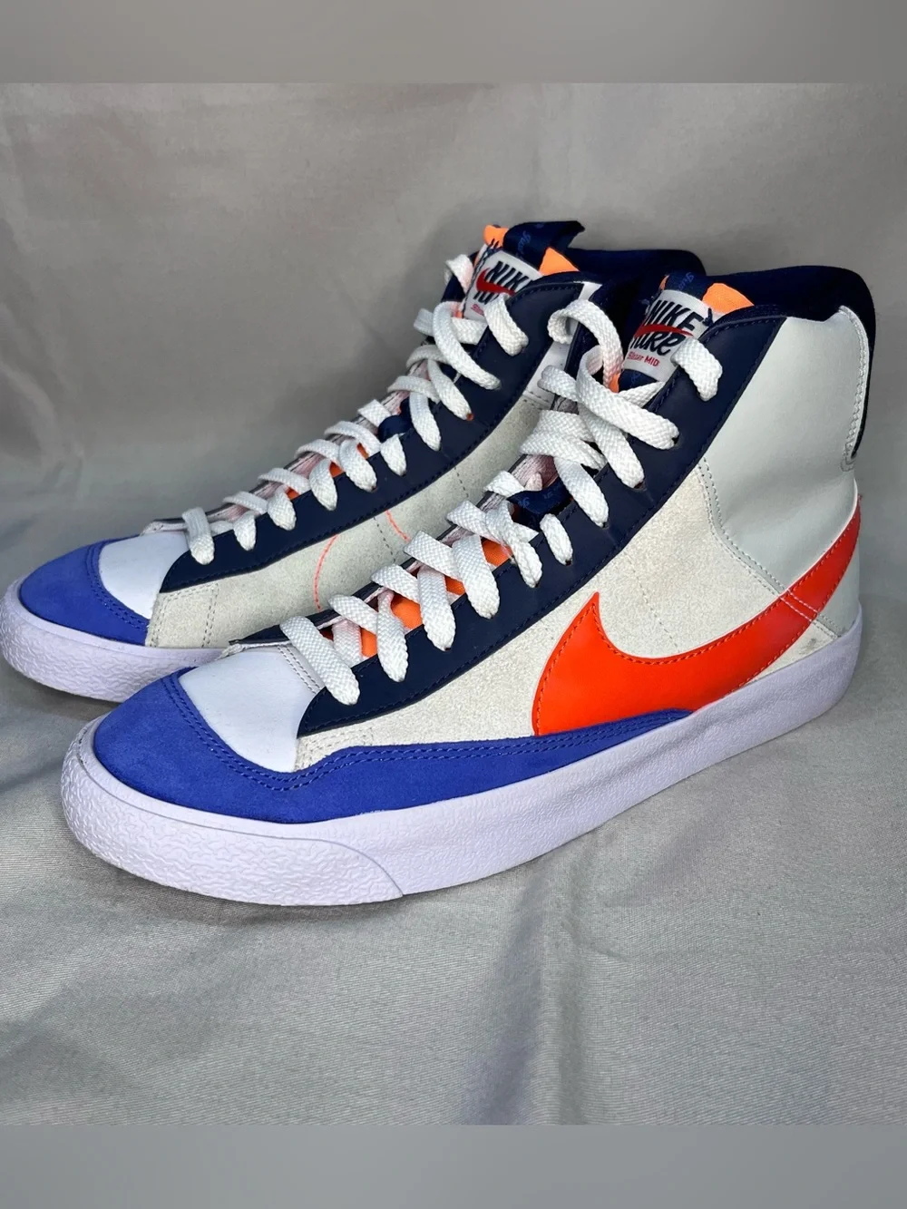 Nike Blazer Mid 77 SE Sneakers Size 7 Kids White Orange Blue FQ7413-100
